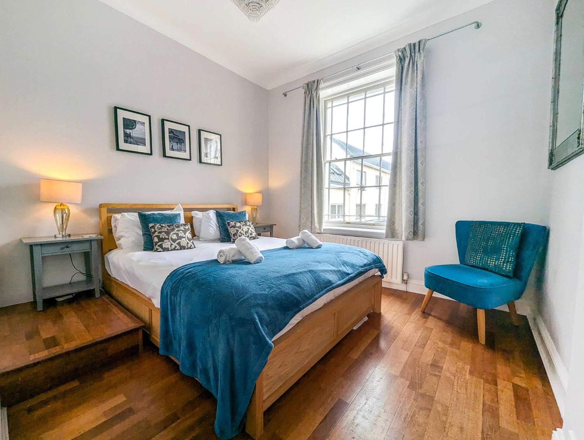 The At Waterloo Sea View By Lets